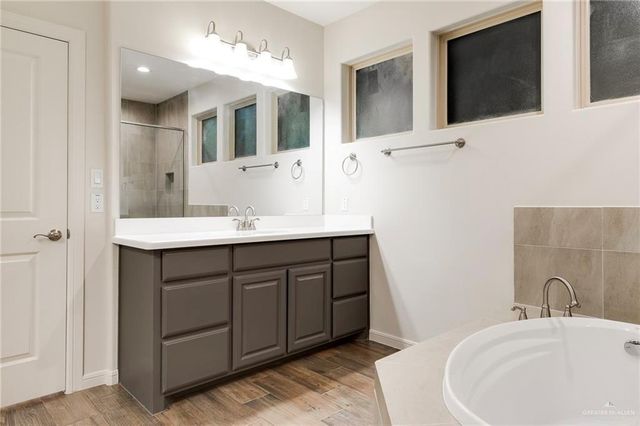 5124 Lost Creek Lane, Mcallen, TX 78504