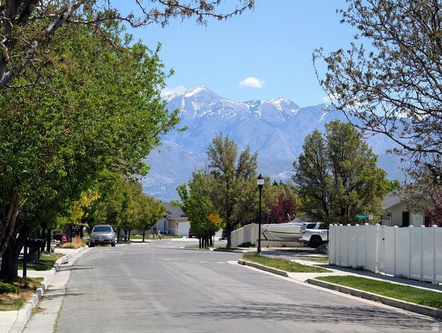 5798 W MOON SHADOW DR, Herriman, UT 84096