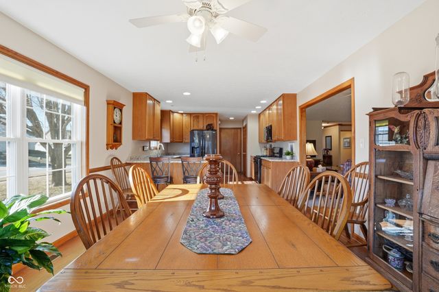 593 Weyworth Place, Greenwood, IN 46142