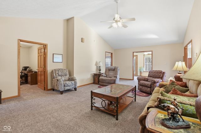 593 Weyworth Place, Greenwood, IN 46142