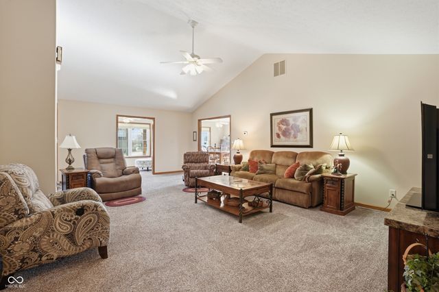 593 Weyworth Place, Greenwood, IN 46142