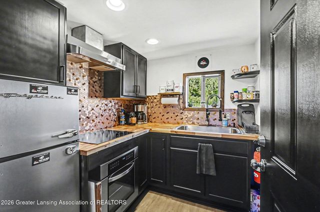 6206 Mallard Drive, Charlotte, MI 48813