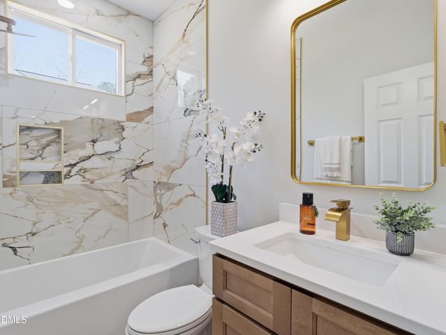 136 Nakoma Drive, Louisburg, NC 27549