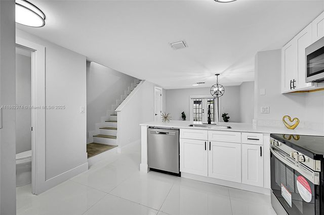 2699 NE 15th St, Pompano Beach, FL 33062