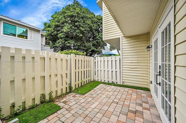 2699 NE 15th St, Pompano Beach, FL 33062