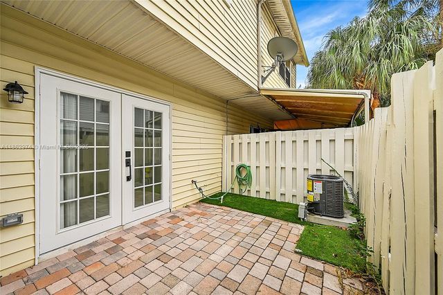 2699 NE 15th St, Pompano Beach, FL 33062