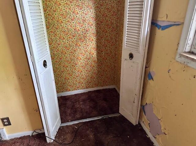 3365 Ridgecliffe Drive, Flint, MI 48532