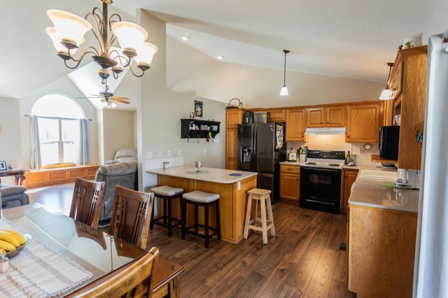 2419 N Crestline St, Wichita, KS 67205