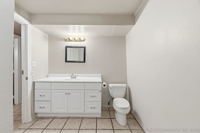 13685 E Crestview Drive, Claremore, OK 74019
