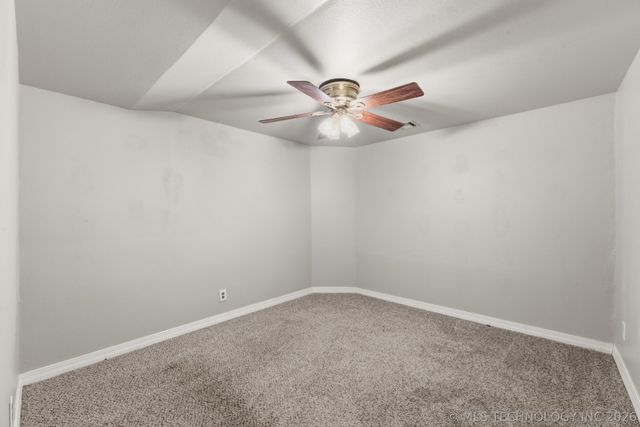 13685 E Crestview Drive, Claremore, OK 74019