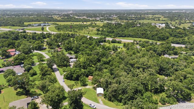 13685 E Crestview Drive, Claremore, OK 74019