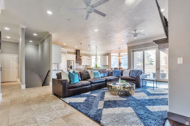 2737 W 9850 S, South Jordan, UT 84095