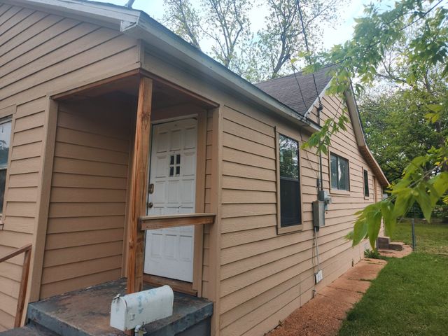 217 N Burdette Avenue, Sherman, TX 75090
