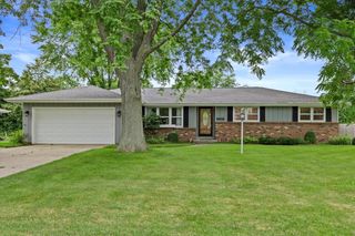 4615 N Saint Clair STREET, Racine, WI 53402