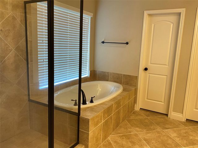 5922 Solara Ledge Lane, Sugar Land, TX 77479