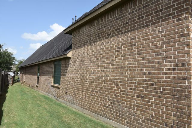 5922 Solara Ledge Lane, Sugar Land, TX 77479