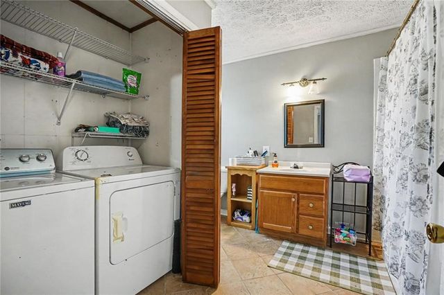 178 Hamilton Avenue, Winder, GA 30680