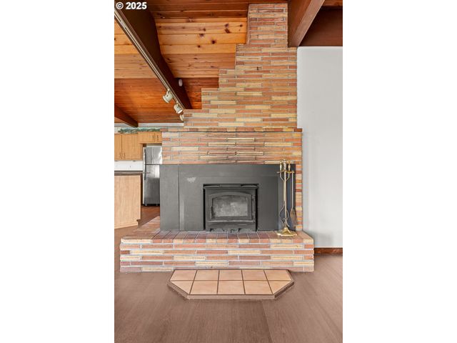 53874 FISHTRAP Rd, Myrtle Point, OR 97458