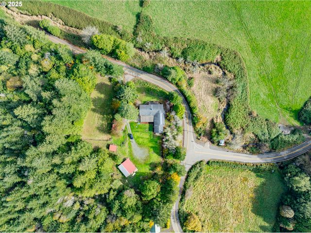 53874 FISHTRAP Rd, Myrtle Point, OR 97458