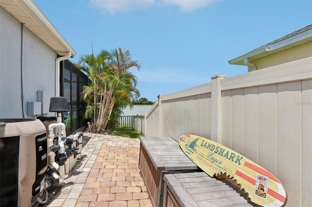 809 SEMINOLE SKY DRIVE, Ruskin, FL 33570