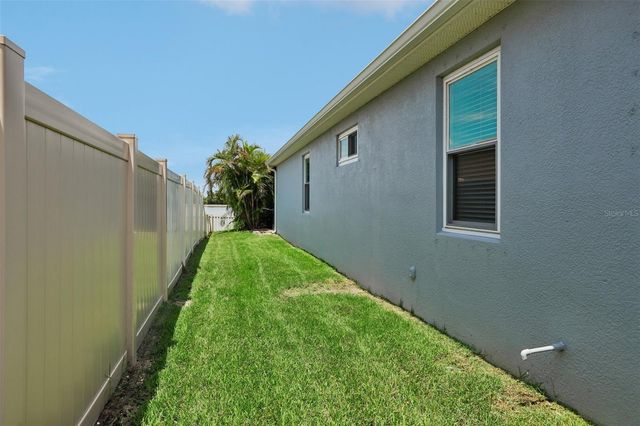 809 SEMINOLE SKY DRIVE, Ruskin, FL 33570