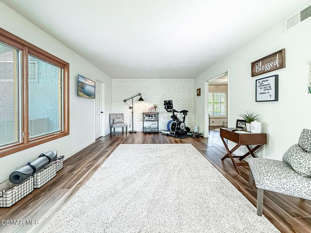 393 Larcom Street, Thousand Oaks, CA 91360