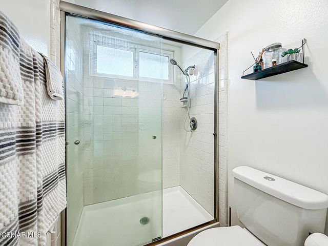 393 Larcom Street, Thousand Oaks, CA 91360