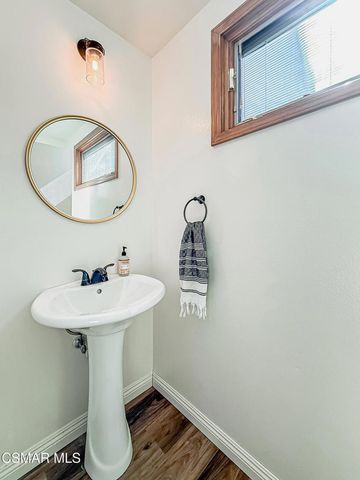 393 Larcom Street, Thousand Oaks, CA 91360