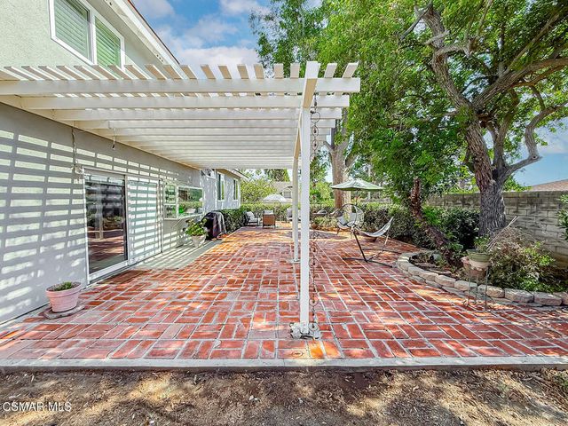 393 Larcom Street, Thousand Oaks, CA 91360