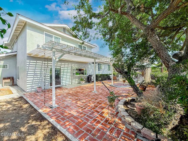 393 Larcom Street, Thousand Oaks, CA 91360