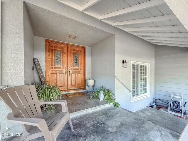 393 Larcom Street, Thousand Oaks, CA 91360