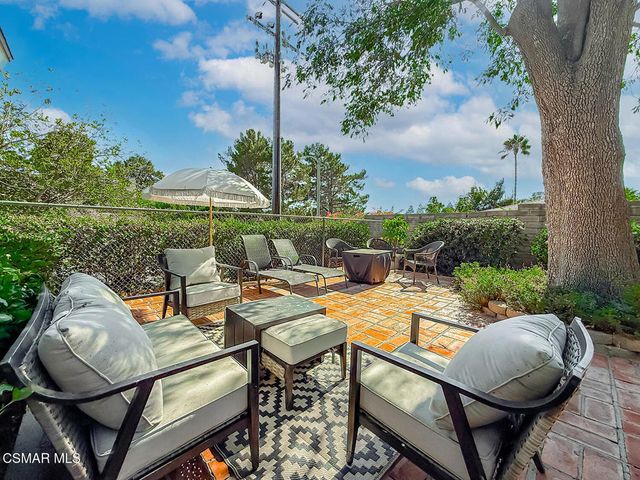 393 Larcom Street, Thousand Oaks, CA 91360