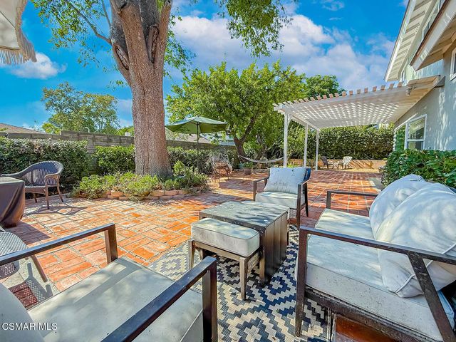 393 Larcom Street, Thousand Oaks, CA 91360