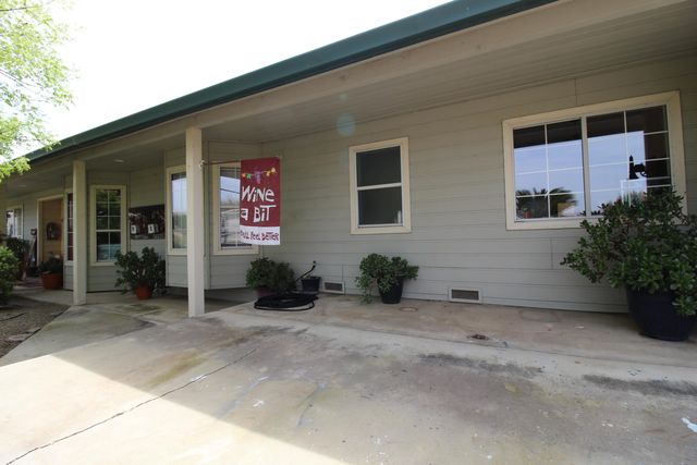 31417 Dahlem Drive, Exeter, CA 93221