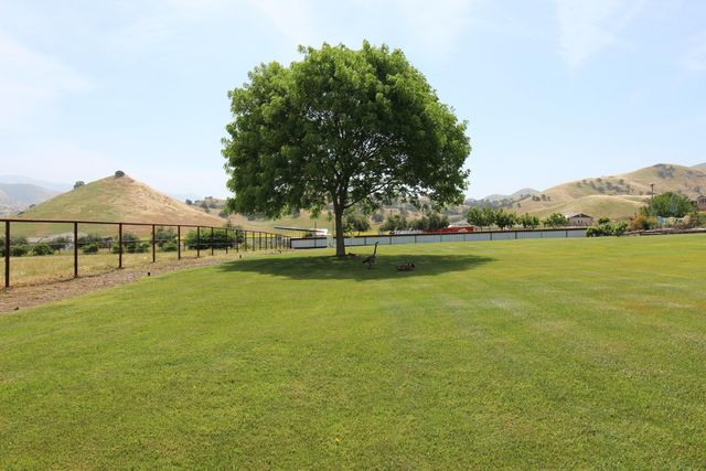 31417 Dahlem Drive, Exeter, CA 93221