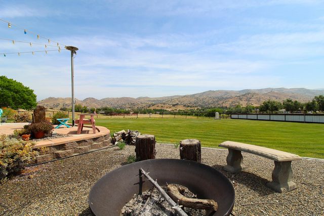 31417 Dahlem Drive, Exeter, CA 93221