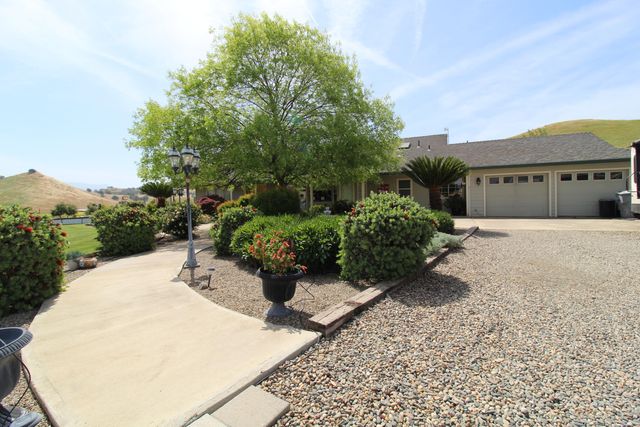 31417 Dahlem Drive, Exeter, CA 93221