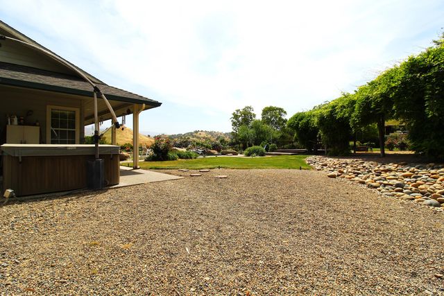 31417 Dahlem Drive, Exeter, CA 93221