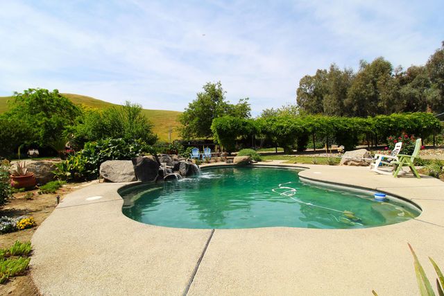 31417 Dahlem Drive, Exeter, CA 93221