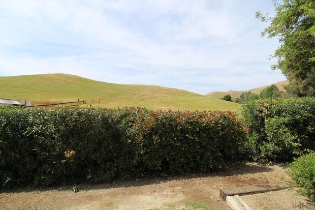 31417 Dahlem Drive, Exeter, CA 93221