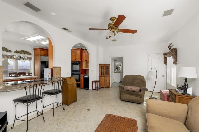 475 Canyon Rim, El Cajon, CA 92021