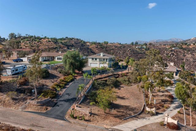 475 Canyon Rim, El Cajon, CA 92021