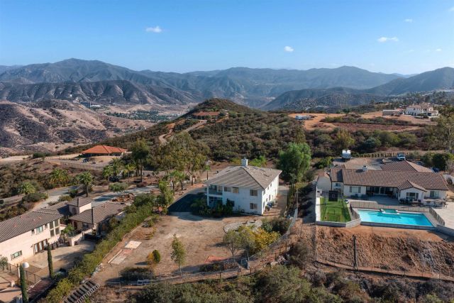 475 Canyon Rim, El Cajon, CA 92021