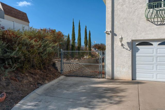 475 Canyon Rim, El Cajon, CA 92021