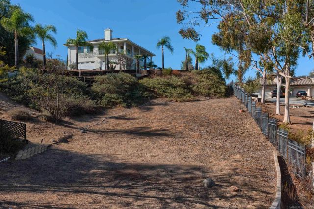 475 Canyon Rim, El Cajon, CA 92021
