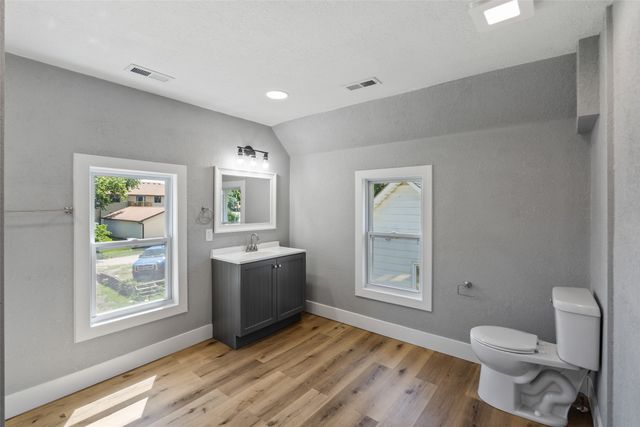 510 N Howard Street, Indianola, IA 50125