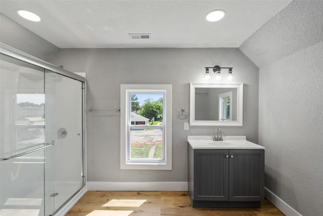 510 N Howard Street, Indianola, IA 50125