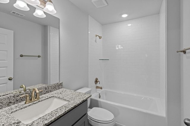 2281 N Post Oak Circle, Dayton, TX 77535