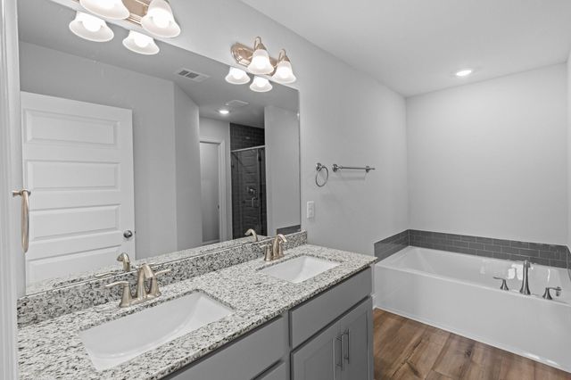 2281 N Post Oak Circle, Dayton, TX 77535