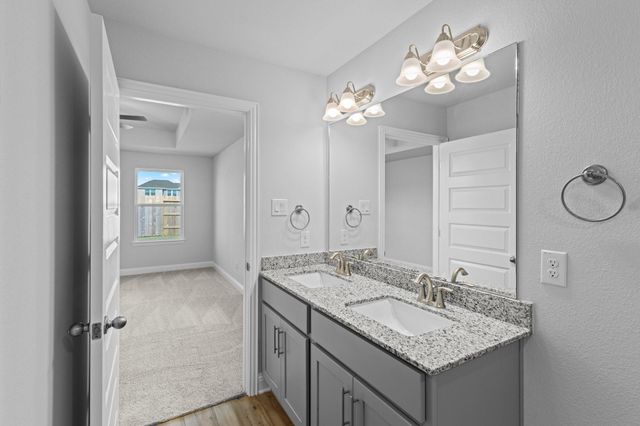 2281 N Post Oak Circle, Dayton, TX 77535